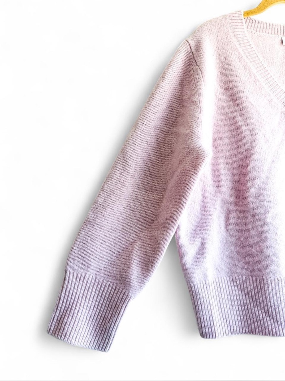 Aritzia Plush Cashmere Sculptor Sweater Dusty Pink Women’s - Size XSmall - Picture 10 of 11